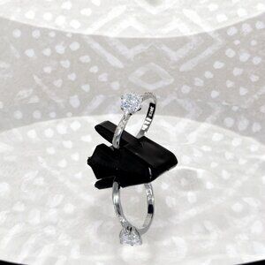 Sophie Shay Solitaire Ribbon Accent 925 Sterling Silver Ring Size 8 Gift Boxed